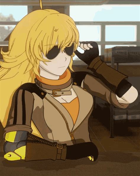 yang xiao long gif